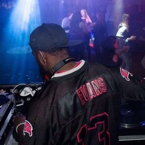 Meet your Posher, Lloyd